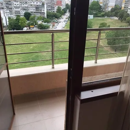 Holiday Apartment Free Parking Space Warna