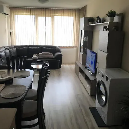 Holiday Apartment Free Parking Space * Warna
